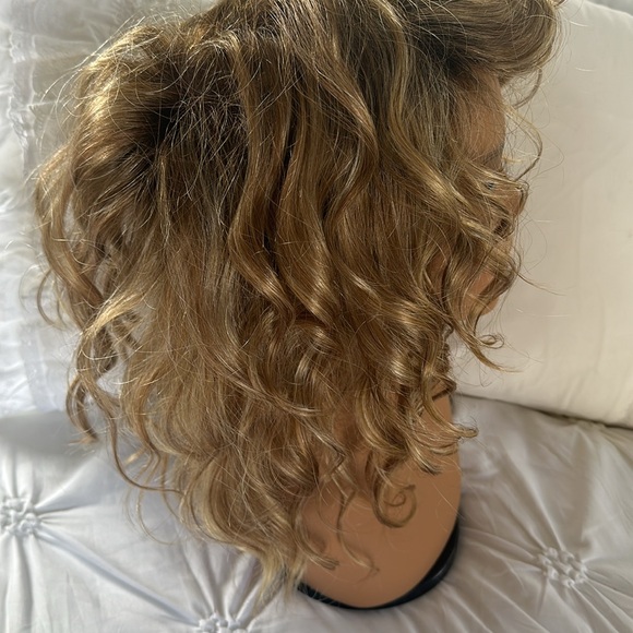 JON RENAU Julianne Lite Wig. BRAND-NEW , only tried on. Wrong color for me. - Picture 4 of 7